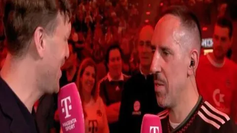 迈阿密力克堪萨斯挺进美冠杯下一轮，梅西高空神技抢镜，苏亚雷斯双响引发关注